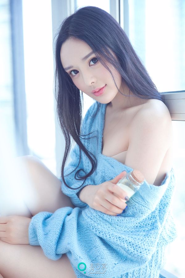 Xiao Di "Áo len gợi cảm + đồng phục" [Qing Dou Ke]