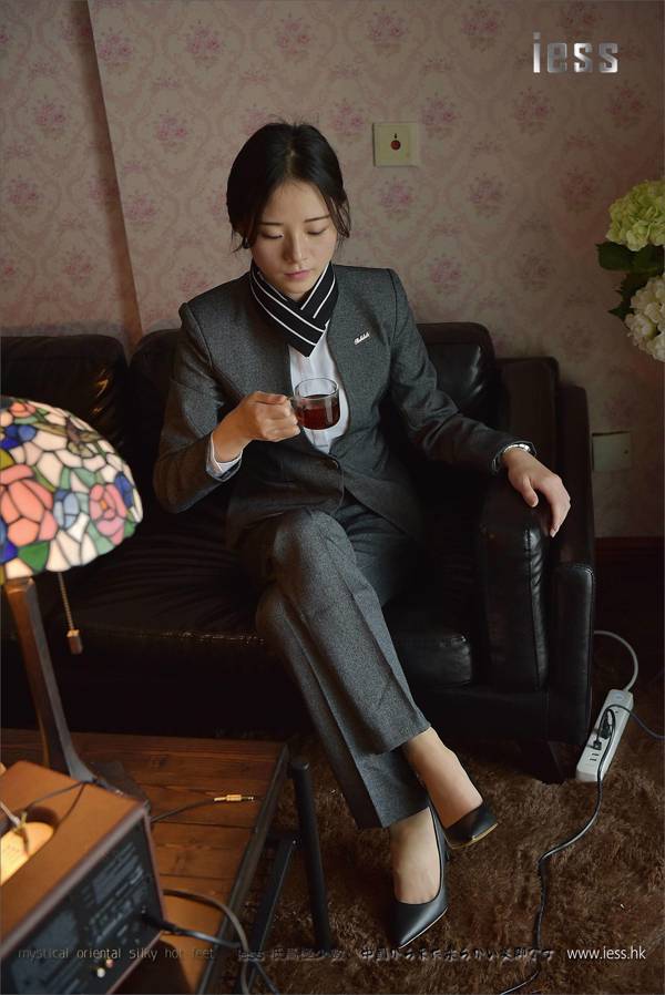 Silk Foot Bento 114 P6 "Quần và Lụa ngắn" [IESS Weird Thú vị]